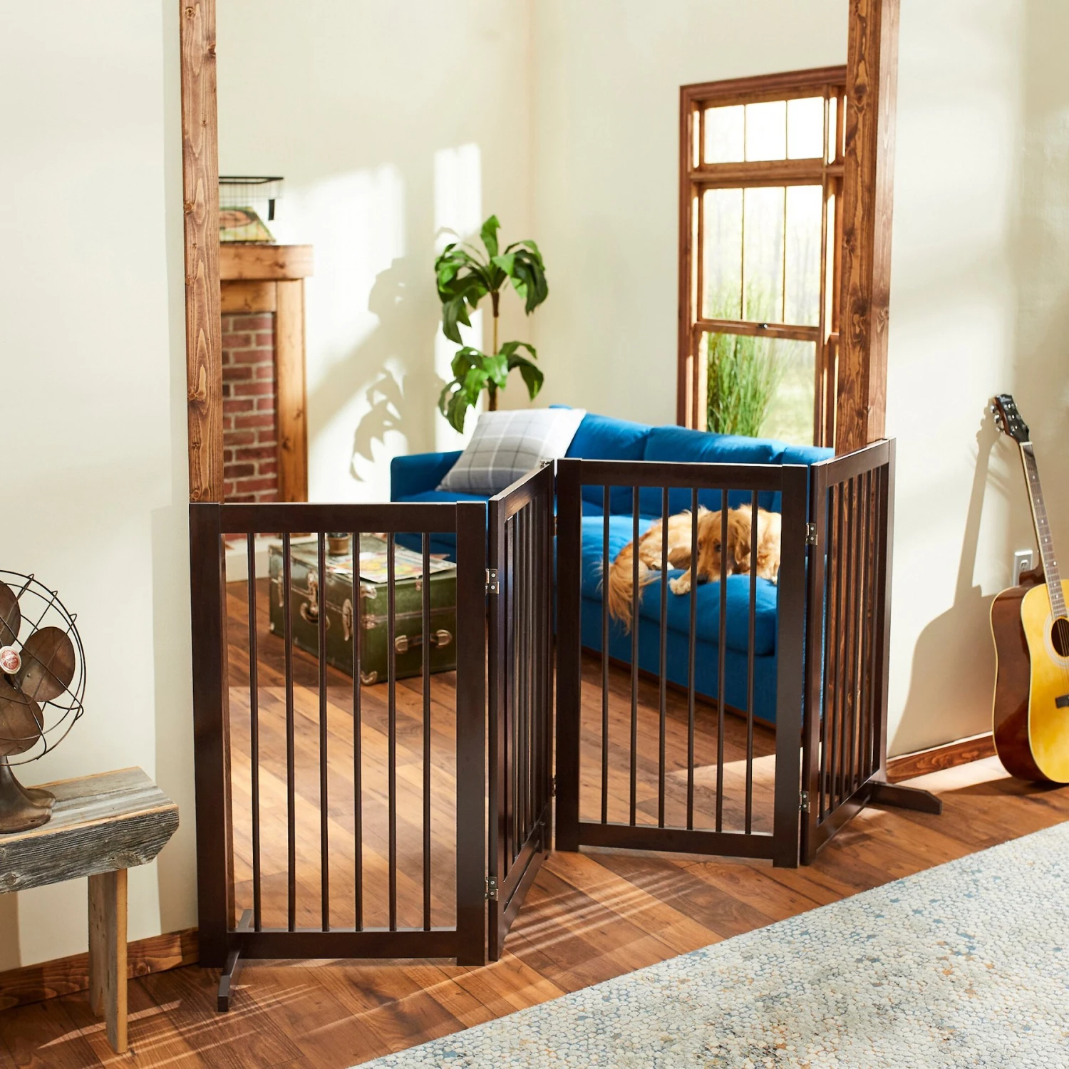 Frisco Deluxe Configurable 4-Panel Wood Dog Gate